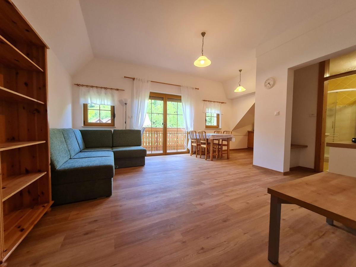 Apartments Karmen Rateče エクステリア 写真