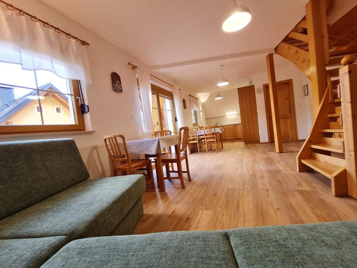 Apartments Karmen Rateče エクステリア 写真