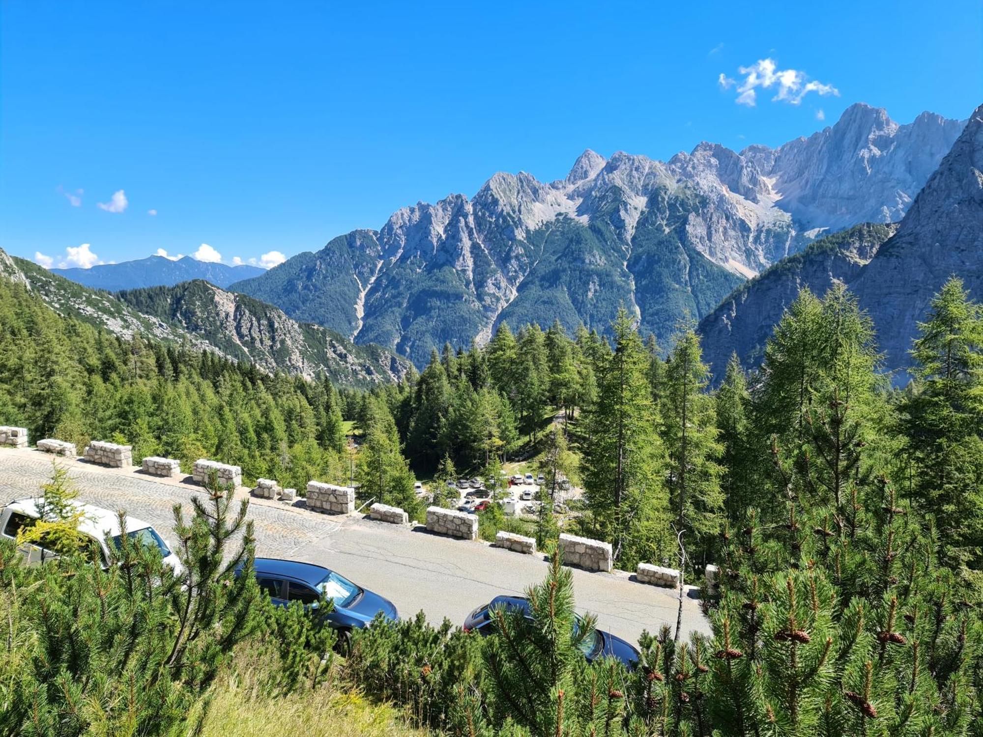 Apartments Karmen Rateče エクステリア 写真